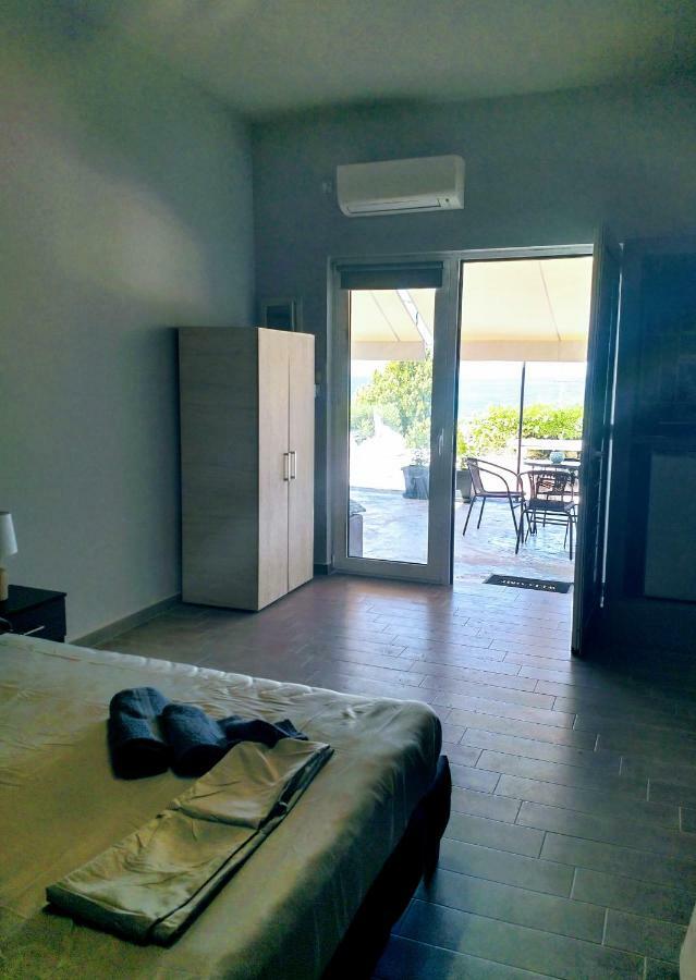 New Seafront Studio Hostal Anavyssos Exterior foto
